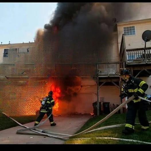 Tragedy Strikes Neighborhood: Teen Loses Life in Devastating House Fire – A Community Rallies Together