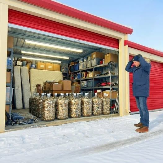 Single Dad Bought a Storage Unit Full of Coins – One Saturday Morning Changed His Life Forever